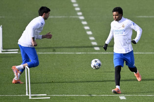 Training session ahead of Real Madrid v Manchester City - UEFA Champions League MADRID, SPAIN - DECEMBER 9: Rodrygo Goes (R) of Real Madrid attends the training session ahead of UEFA Champions League week 6 football match against Manchester City at Valdebebas training grounds in Madrid, Spain on December 9, 2025. Burak Akbulut Anadolu Madrid Spain. Editorial use only. Please get in touch for any other usage.  Copyright: x2025xAnadoluxBurakxAkbulutx