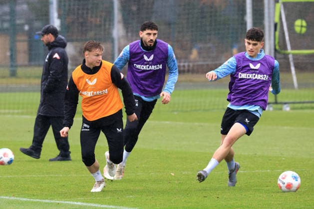 DEU, DFL, 2 FBL Hertha BSC, Training, 09 12 2025, Sportforum, Berlin, DEU, DFL, 2 FBL Hertha BSC, Training, im Bild Julian Eitschberger Hertha BSC Berlin 2 , Agustn Rogel Hertha BSC Berlin 3 DFL regulations prohibit any use of Photographs as image sequences and or quasi video nordphotoxGmbHx xEngler nph00076