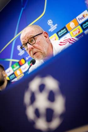 BAKU , 09-12-2025 , Tofiq Bahramov Stadion , Season 2025 2026 , UEFA Champions League football , Pressconference Ajax in Baku prior to the match between Qarabag FK and Ajax , picture shows Ajax interim trainer coach Fred Grim Pressconference Ajax in Baku  x200075082x Copyright: