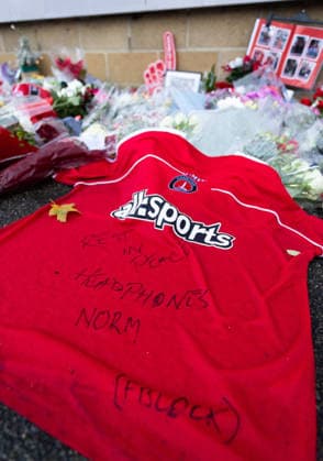 Charlton Athletic v Middlesbrough Sky Bet Championship Detail view of a memorial outside the stadium for Norman Barker known as Headphones Norm before the Sky Bet Championship match at The Valley, London 09 12 2025 UK Newspapers OUT Copyright: xBenxPetersx FIL-22613-0018
