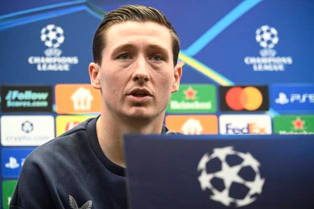 Club Brugge v Arsenal - UEFA Champions League Media Activities 09 12 2025 BRUGGE, BELGIUM - DECEMBER 09 : Vanaken Hans midfielder of Club Brugge talking to the press during a press conference, PK, Pressekonferenz ahead of the UEFA Champions League 2025 26 League Phase MD6 match between Club Brugge and Arsenal on December 9, 2025 in Brugge, Belgium, 09 12 2025 Brugge Belgium  Copyright: xPeterxDexVoechtx