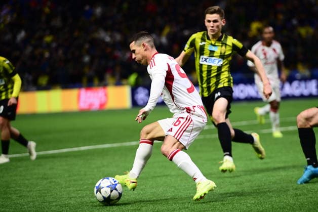 UEFA Champions League, Olympiacos FC vs Kairat Almaty - Christos Mouzakitis of Olympiacos FC in action during the UEFA Champions League Phase matchday 6 soccer match between Olympiacos FC and Kairat Almaty held at Astana Arena in Astana, Kazakhstan, 9 December 2025. IMAGO ONE INCH PRODUCTIONS Astana Kazakhstan Copyright: xONExINCHxPRODUCTIONSx 6772187