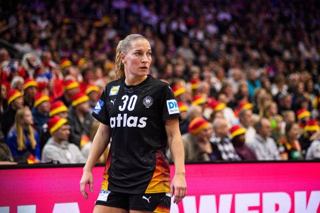 DORTMUND, GERMANY - 9 DECEMBER, 2025: Jenny Behrend - Women s Handball World Championship, WM, Weltmeisterschaft 2025 Germany vs Brazil at Westfallenhalle.  Copyright: xVitaliixKliuievx