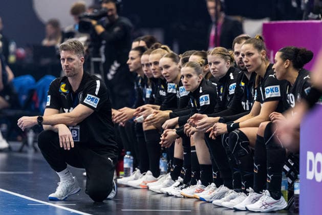 DORTMUND, GERMANY - DECEMBER 9: Markus Gaugisch (Head Coach Germany) during the 27th IHF Women’s World Handball Championship match between Germany vs. Brazil at Westfalenhalle at quarterfinals of the 27th IHF Women’s World Handball Championship on December 9, 2025 in Dortmund, Germany. North Rhine Westphalia Germany Copyright: xBEAUTIFULxSPORTS Wunderlx