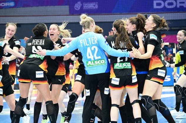 09 12 2025 xkhx Dormund, Westfallenhalle, international womens handball world championship quarter-final handball national team Germany vs. national team Brazil The German womens handball team won the semi-final and the cheers were correspondingly big