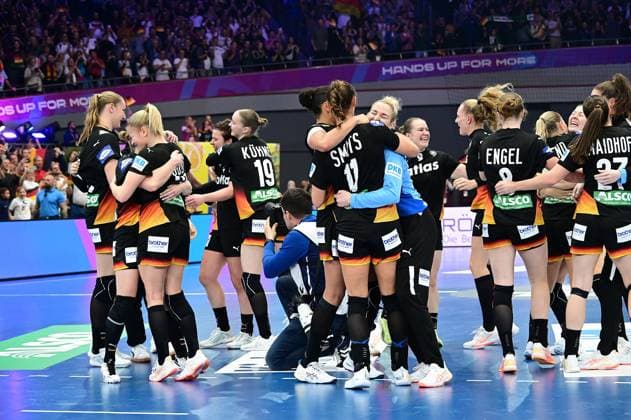 09 12 2025 xkhx Dormund, Westfallenhalle, international womens handball world championship quarter-final handball national team Germany vs. national team Brazil The German womens handball team won the semi-final and the cheers were correspondingly big