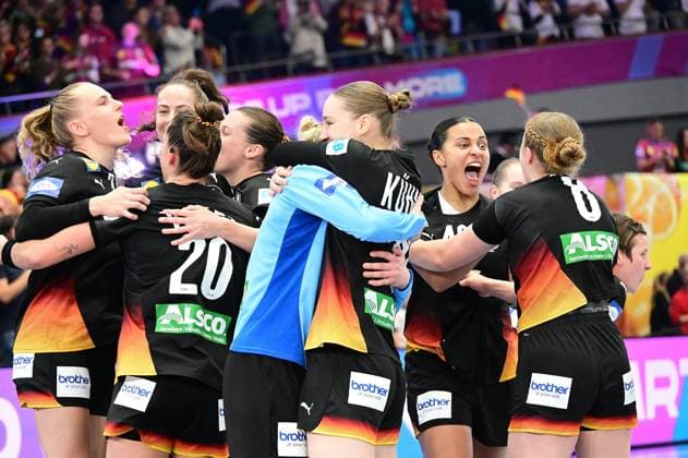 09 12 2025 xkhx Dormund, Westfallenhalle, international womens handball world championship quarter-final handball national team Germany vs. national team Brazil The German womens handball team won the semi-final and the cheers were correspondingly big