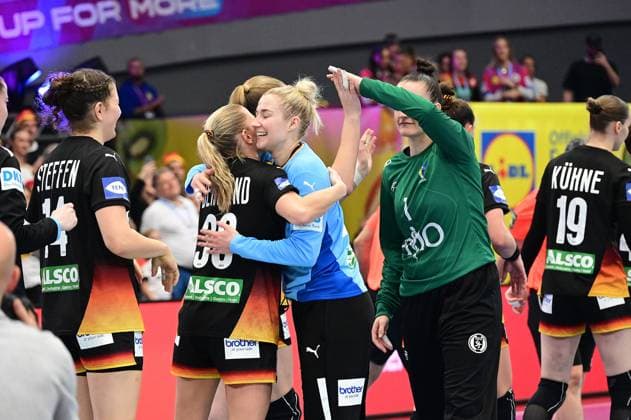 09 12 2025 xkhx Dormund, Westfallenhalle, international womens handball world championship quarter-final handball national team Germany vs. national team Brazil The German womens handball team won the semi-final and the cheers were correspondingly big