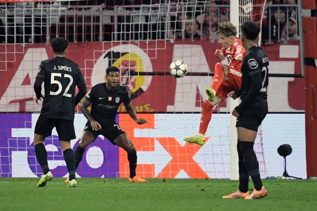 09 12 2025, xemx, Football UEFA Champions League, FC Bayern Muenchen Sporting Lisbon v l Torchance Lennart Karl FC Bayern Muenchen DFL DFB REGULATIONS PROHIBIT ANY USE OF PHOTOGRAPHS as IMAGE SEQUENCES and or QUASI VIDEO Muenchen