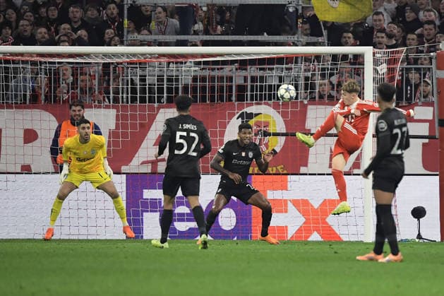 09 12 2025, xemx, Football UEFA Champions League, FC Bayern Muenchen Sporting Lisbon v l Torchance Lennart Karl FC Bayern Muenchen Rui Silva Sporting Lisbon DFL DFB REGULATIONS PROHIBIT ANY USE OF PHOTOGRAPHS as IMAGE SEQUENCES and or QUASI VIDEO Muenchen