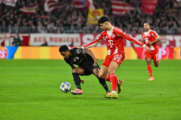 UEFA Champions League FC Bayern Munich Sporting CP 09 12 2025 MUNICH, GERMANY 09 DECEMBER in the duel Geny CATAMO Sporting CP 10 and Aleksandar PAVLOVIC FC Bayern Munich 45 during the match between FC Bayern Munich and Sporting Lisbon on matchday 6 of the UEFA Champions League league phase at the Allianz Arena Copyright: xBEAUTIFULxSPORTS Goldbergx