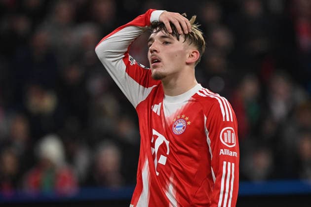 09 12 2025, xjrdrx, Football UEFA Champions League, FC Bayern Muenchen Sporting Lisbon v l Lennart Karl FC Bayern Muenchen Disappointed, sad, frustrated DFL DFB REGULATIONS PROHIBIT ANY USE OF PHOTOGRAPHS as IMAGE SEQUENCES and or QUASI VIDEO Muenchen