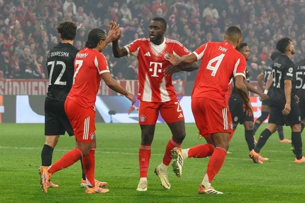 Goal celebration by Serge Gnabry 7 FC Bayern Muenchen , Dayot Upamecano 2 FC Bayern Muenchen , Jonathan Tah 4 FC Bayern Muenchen to equalize 1 1, FC Bayern Muenchen vs Sporting Lisbon, Football, Champions League, Matchday 6, 09 12 2025 Muenchen Bayern Germany Copyright: xkolbert-press ChristianxKolbertx