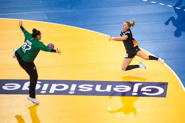 DORTMUND, GERMANY - 9 DECEMBER, 2025: Jenny Behrend, Lais De Arruda Renata - Women s Handball World Championship, WM, Weltmeisterschaft 2025 Germany vs Brazil at Westfallenhalle.  Copyright: xVitaliixKliuievx