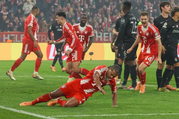 Goal celebration by Serge Gnabry 7 FC Bayern Muenchen to equalize 1 1, FC Bayern Muenchen vs Sporting Lisbon, Football, Champions League, Matchday 6, 09 12 2025 Muenchen Bayern Germany Copyright: xkolbert-press ChristianxKolbertx