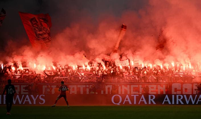 FOOTBALL CHAMPIONS LEAGUE SEASON 2025 2026 Preliminary Round 6 Matchday 09 12 2025 FC Bayern Muenchen Sporting Lisbon The FC Bayern Muenchen fans, Ultras in the Suedkurve end a firework display with pyro, the Allianz Arena is filled with fog and smoke, fireworks are burning