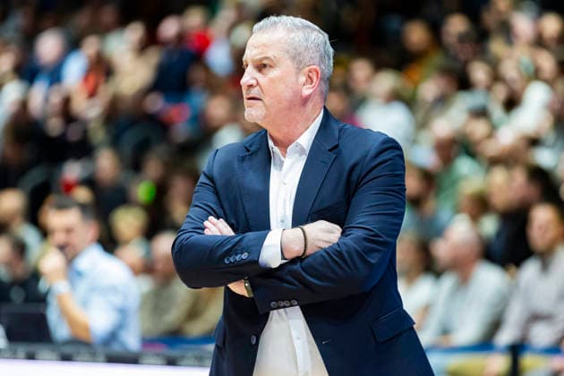 09 12 2025, xomx, Basketball EuroCup 2025, Niners Chemnitz Panionios Athens v l Ilias Zouros Panionios Cosmorama Travel Athens Headcoach Portrait, Portraet, Chemnitz