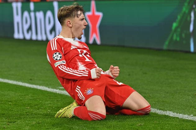 09 12 2025, xjrdrx, Football UEFA Champions League, FC Bayern Muenchen Sporting Lisbon v l Goal celebration after the goal to celebrate the goal celebrate 2 1 by Lennart Karl FC Bayern Muenchen DFL DFB REGULATIONS PROHIBIT ANY USE OF PHOTOGRAPHS as IMAGE SEQUENCES and or QUASI VIDEO Muenchen