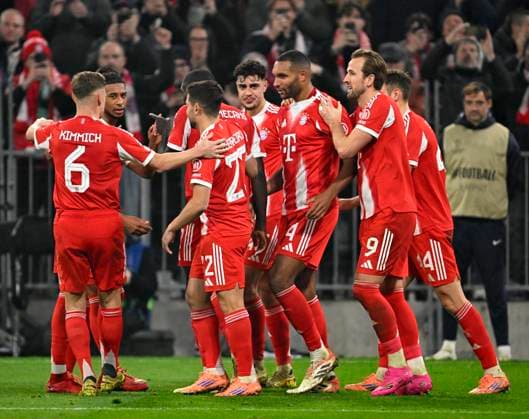 09 12 2025, Football UEFA Championsleague 2025 2026 Preliminary Round 6 Matchday, FC Bayern Munich Sporting Lisbon, in the Allianz Arena Munich Goal celebration f l Joshua Kimmich FC Bayern Munich , Michael Olise FC Bayern Munich , Raphael Guerreiro FC Bayern Munich , Aleksandar Pavlovic FC Bayern Munich , Jonathan Tah FC Bayern Munich , Harry Kane FC Bayern Munich and Josip Stanisic Bayern Munich DFL and DFB regulations prohibit any use of photographs as image sequences and or quasi video