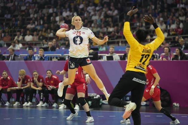 Women s Handball World Championship 2025 Norway Montenegro Dortmund, Germany 20251209 Norway s Henny Ella Reistad during the quarter final of the Women s Handball World Championship between Norway and Montenegro in Westfalenhalle Photo Beate Oma Dahle NTB Dortmund Germany EDITORIAL USE ONLY RESTRICTED USE FOR BETTING COMPANIES  Copyright: xBeatexOmaxDahlex xNTBx