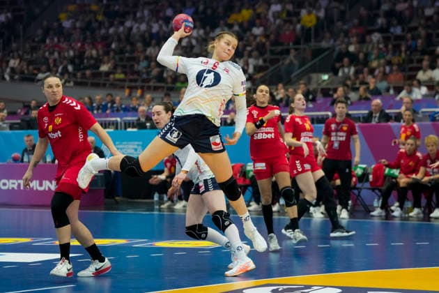 Women s Handball World Championship 2025 Norway Montenegro Dortmund, Germany 20251209 Norway s Maren Aardahl during the quarter final of the Women s Handball World Championship between Norway and Montenegro in Westfalenhalle Photo Beate Oma Dahle NTB Dortmund Germany EDITORIAL USE ONLY RESTRICTED USE FOR BETTING COMPANIES  Copyright: xBeatexOmaxDahlex xNTBx