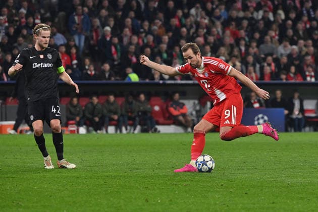09 12 2025, xjrdrx, Football UEFA Champions League, FC Bayern Muenchen Sporting Lisbon v l Morten Hjulmand Sporting Lisbon Harry Kane FC Bayern Muenchen Zweikampf, Aktion, action, battle for the ball DFL DFB REGULATIONS PROHIBIT ANY USE OF PHOTOGRAPHS as IMAGE SEQUENCES and or QUASI VIDEO Muenchen