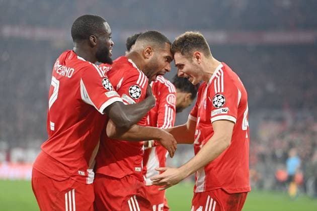 Goal celebration from left Dayot UPAMECANO Bayern Muenchen , Goalscorer Jonathan TAH Bayern Muenchen , Josip STANISIC Bayern Muenchen after goal to 3 1,Cheering,Joy,Enthusiasm, Soccer Champions League,Season 2025 26, League phase FC Bayern Muenchen Sporting CP 3 1 on 09 12 2025
