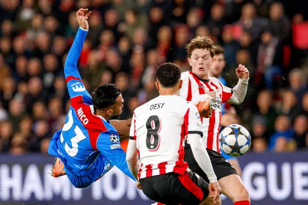 2025-12-09 PSV Eindhoven v Atletico Madrid - UEFA Champions League 2025 26 League Phase MD6 EINDHOVEN, NETHERLANDS - DECEMBER 9: Nicolas Gonzalez of Atletico Madrid shoots the ball during the UEFA Champions League 2025 26 League Phase MD6 match between PSV Eindhoven and Atletico Madrid at Phillips Stadion on December 9, 2025 in Eindhoven, Netherlands. Eindhoven Phillips Stadion Netherlands Content not available for redistribution in The Netherlands directly or indirectly through any third parties. Copyright: xBenxGalx