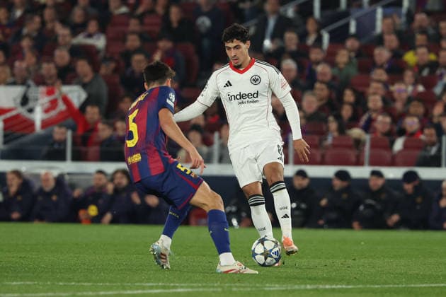 FBL SPA CL FC Barcelona Eintracht Frankfurt Pau Cubarsi FC Barcelona , Fares Chaibi Eintracht Frankfurt during the Champions League phase Matchday 6 football match between FC Barcelona Eintracht Frankfurt an Camp Nou Barcelona, on December 09, 2025 Copyright: JoaquimxFerreira