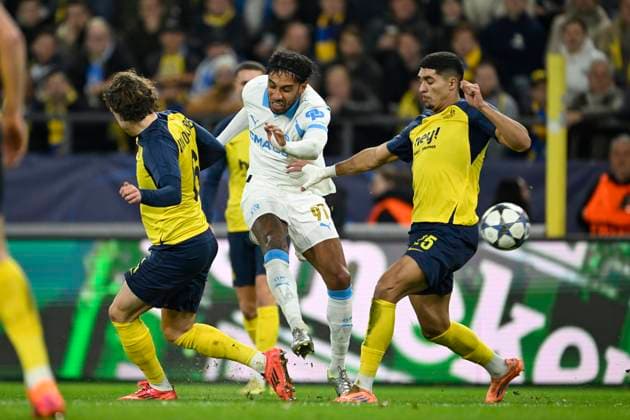 Royale Union Saint-Gilloise v Marseille - UEFA Champions League BRUSSELS, BELGIUM - DECEMBER 09 : Aubameyang Pierre-Emerick forward of OM Marseille and Khalaili Anan midfielder of Union Saint-Gilloise during the UEFA Champions League 2025 26 League Phase MD6 match between Royale Union Saint-Gilloise and Marseille on December 9, 2025 in Brussels, Belgium, 09 12 2025 Brussels Belgium  Copyright: xNicoxVereeckenx