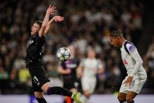 Champions League 2025 26 League Stage Tottenham v Slavia Prague Tottenham Hotspur Stadium 09.12.2025 Wilson Odobert of Tottenham Hotspur and David Doudera of Slavia Prague Champions League 2025 26 League Stage Tottenham v Slavia Prague Tottenham Hotspur Stadium 09.12.2025 Photograph By Marc Aspland The Times  Copyright: xMarcxAsplandx NINTCHDBPICT001044576782