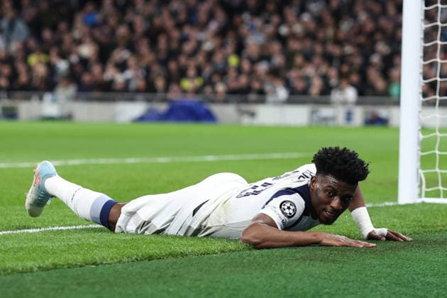 Tpttenham gegen Slavia Praha 9. Dezember 2025, London Champions League Fußball Tottenham Hotspur gegen SK Slavia Praha Mohammed Kudus von Tottenham Hotspur reagiert Foto Charlotte Wilson Abseits London UK  Copyright: xCharlottexWilsonx xOffsidexOffside