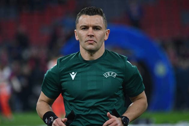 09 12 2025, xjrdrx, Football UEFA Champions League, FC Bayern Muenchen Sporting Lisbon v l Referee Referee Nicholas Walsh Scotland DFL DFB REGULATIONS PROHIBIT ANY USE OF PHOTOGRAPHS as IMAGE SEQUENCES and or QUASI VIDEO Muenchen