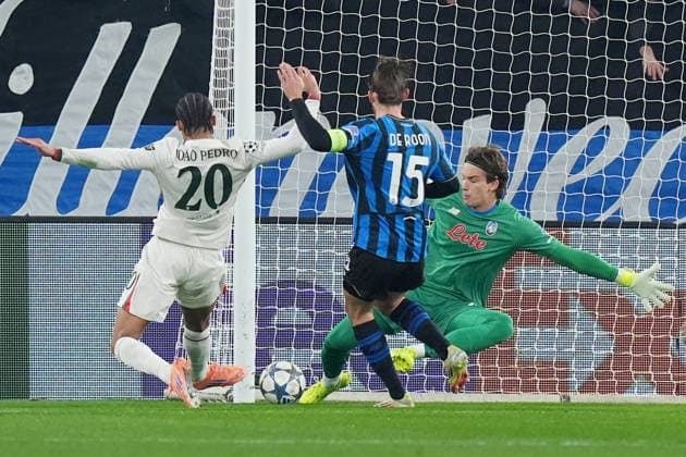 Chelsea s Joao Pedro scores 0-1 during the Uefa Champions League soccer match between Atalanta and Chelsea at the New Balance Arena in Bergamo , north Italy - Wednesday , December 9 , 2025. - Soccer .  Copyright: xSpada LaPressex