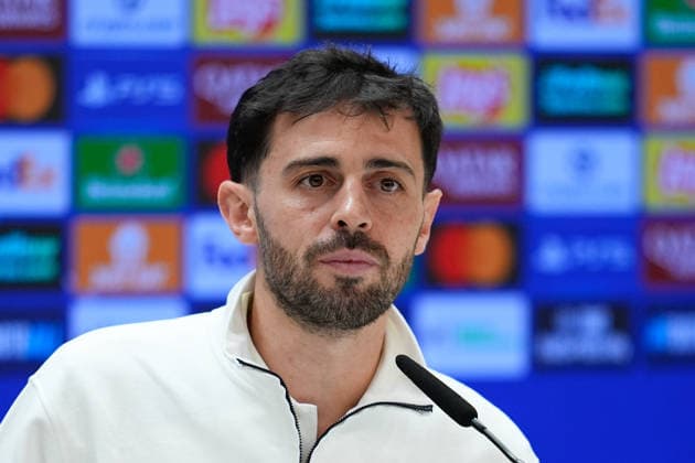 December 9, 2025, Madrid, Madrid, Spain: Bernardo Silva of Manchester City attends his press conference, PK, Pressekonferenz ahead of their UEFA Champions League 2025 26 match against Real Madrid CF at Bernabeu stadium on December 09, 2025, in Madrid, Spain. Madrid Spain - ZUMAa181 20251209_zaa_a181_066 Copyright: xDennisxAgyemanx