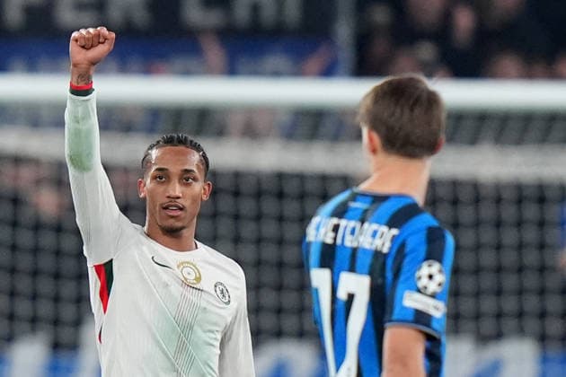Chelsea s Joao Pedro celebrates after scoring 0-1. during the Uefa Champions League soccer match between Atalanta and Chelsea at the New Balance Arena in Bergamo , north Italy - Wednesday , December 9 , 2025. - Soccer .  Copyright: xSpada LaPressex