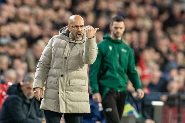 Coach Peter Bosz PSV Eindhoven gestures during the UEFA Champions League 2025 26 League Phase MD6 match between PSV Eindhoven and Atletico de Madrid at PSV Stadion on December 9, 2025 in Eindhoven, Netherlands