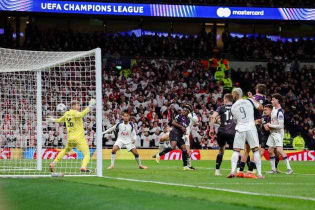 Champions League 2025 26 League Stage Tottenham v Slavia Prague Tottenham Hotspur Stadium 09.12.2025 David Zima of Slavia Prague scores an own goal after Cristian Romero of Tottenham Hotspur heads across goal 1-0 Champions League 2025 26 League Stage Tottenham v Slavia Prague Tottenham Hotspur Stadium 09.12.2025 Photograph By Marc Aspland The Times  Copyright: xMarcxAsplandx NINTCHDBPICT001044580337