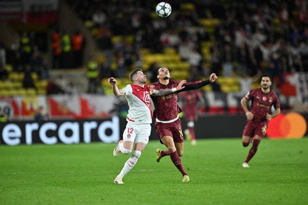 Monaco v Galatasaray - UEFA Champions League MONACO, MONACO - DECEMBER 09: Leroy Sane (10) of Galatasaray in action against Caio Henrique (12) of Monaco during the UEFA Champions League group stage week 6 match between Monaco and Galatasaray at Stade Louis II in Monaco, Monaco on December 09, 2025. Mustafa Yalcin Anadolu Monaco Monaco. Editorial use only. Please get in touch for any other usage.  Copyright: x2025xAnadoluxMustafaxYalcinx
