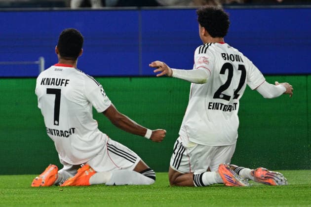 Goal celebration for 0 1 by Ansgar Knauff 7 Eintracht Frankfurt , FC Barcelona vs Eintracht Frankfurt, Champions League, Group stage, Matchday 6, 09 12 2025 Barcelona Catalonia Spain Copyright: xkolbert-press MarcxNiemeyerx