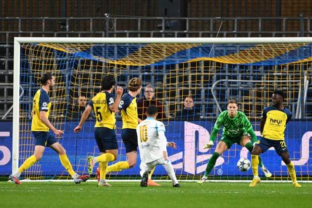Royale Union Saint-Gilloise v Marseille - UEFA Champions League BRUSSELS, BELGIUM - DECEMBER 09 : Greenwood Mason forward of OM Marseille scores a goal during the UEFA Champions League 2025 26 League Phase MD6 match between Royale Union Saint-Gilloise and Marseille on December 9, 2025 in Brussels, Belgium, 09 12 2025 Brussels Belgium  Copyright: xVincentxKalutx