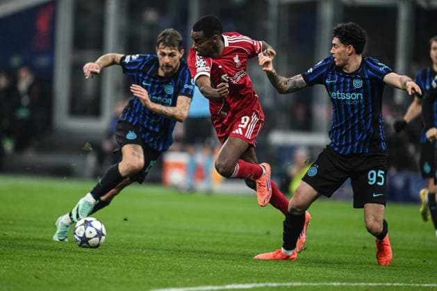 ALEXANDER ISAK of Liverpool FC in action during the UEFA Champions League stage match Phase MD6 between Inter FC Internazionale and Liverpool FC, on 9th of December 2025, at Giuseppe Meazza San Siro Siro stadium in Milan, Italy  Copyright: xTizianoxBallabio IPAxSportx xipa-agency.netx xx IPA_68962353 IPA_Agency_IPA68962353