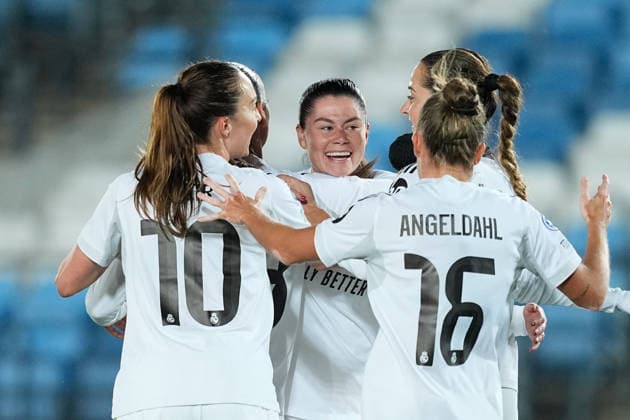 December 9, 2025, Valdebebas, Madrid, Spain: Maria Mendez of Real Madrid celebrates a goal with teammates during the UEFA WomenÃ¢â‚¬â ¢s Champions League 2025 26 League Phase MD5, football match played between Real Madrid CF and VfL Wolfsburg at Alfredo Di Stefano stadium on December 09, 2025, in Valdebebas, Madrid, Spain. Valdebebas Spain - ZUMAa181 20251209_zaa_a181_121 Copyright: xOscarxJ.xBarrosox