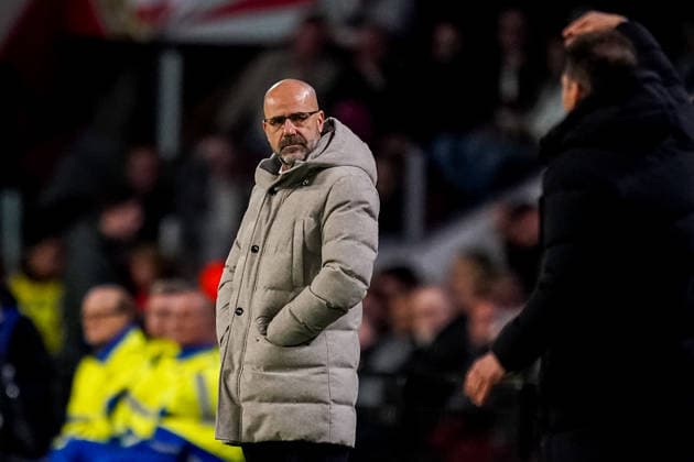 EINDHOVEN, NETHERLANDS - DECEMBER 9: PSV head coach Peter Bosz looks on during the UEFA Champions League 2025 26 League Phase MD6 match between PSV Eindhoven and Atletico de Madrid at PSV Stadion on December 9, 2025 in Eindhoven, Netherlands. (Photo by Rene Nijhuis) SPO  Copyright: xRenexNijhuis