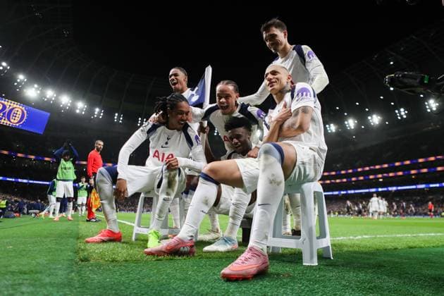 Mohammed Kudus of Tottenham Hotspur celebrates scoring his team s second goal of the match with his teammates Tottenham Hotspur v SK Slavia Praha, Football, UEFA Champions League 2025 26 League Phase MD6, Tottenham Hotspur Stadium, London, UK, 09 12 25 Editorial use only  Copyright: xAnthonyxHanc Shutterstockx 16066670w