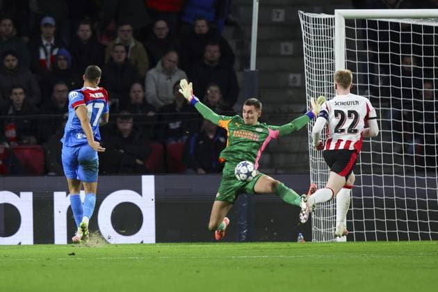 EINDHOVEN , 09-12-2025 , Philips Stadium , season 2025 2026 , Champions League football, League phase , Matchday 6 , match between PSV and Atletico Madrid , picture shows Atletico Madrid player David Hancko scores 1-2 PSV - Atletico Madrid  x200084155x Copyright: