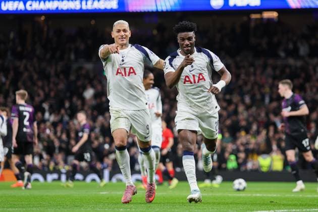 Mohammed Kudus of Tottenham Hotspur celebrates scoring his team s second goal of the match with his teammate Richarlison Tottenham Hotspur v SK Slavia Praha, Football, UEFA Champions League 2025 26 League Phase MD6, Tottenham Hotspur Stadium, London, UK, 09 12 25 Editorial use only  Copyright: xAnthonyxHanc Shutterstockx 16066670ad