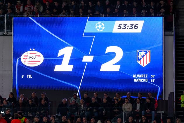 2025-12-09 PSV Eindhoven v Atletico Madrid - UEFA Champions League 2025 26 League Phase MD6 EINDHOVEN, NETHERLANDS - DECEMBER 9: View of the scorebord during the UEFA Champions League 2025 26 League Phase MD6 match between PSV Eindhoven and Atletico Madrid at Phillips Stadion on December 9, 2025 in Eindhoven, Netherlands. Eindhoven Phillips Stadion Netherlands Content not available for redistribution in The Netherlands directly or indirectly through any third parties. Copyright: xBenxGalx
