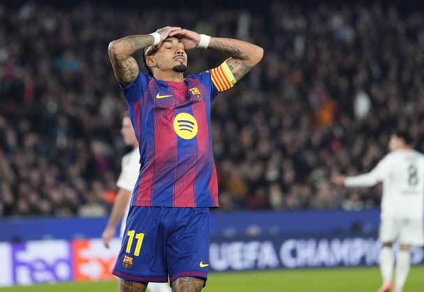 09 12 2025, xslx, football UEFA Champions League, FC Barcelona Eintracht Frankfurt v l Raphinha FC Barcelona disappointed, disappointed looking, dissapointed Barcelona