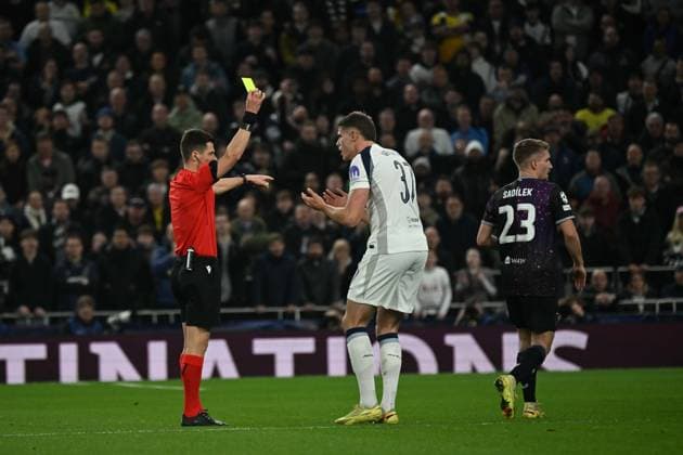 Tottenham Hotspur v Slavia Prague - UEFA Champions League LONDON, UNITED KINGDOM - DECEMBER 9: Tottenham’s Micky van de Ven (37) reacts after receiving a yellow card during a UEFA Champions League match against Slavia Prague at Tottenham Hotspur Stadium in London, United Kingdom, on December 9, 2025. Rasid Necati Aslim Anadolu London United Kingdom. Editorial use only. Please get in touch for any other usage.  Copyright: x2025xAnadoluxRasidxNecatixAslimx